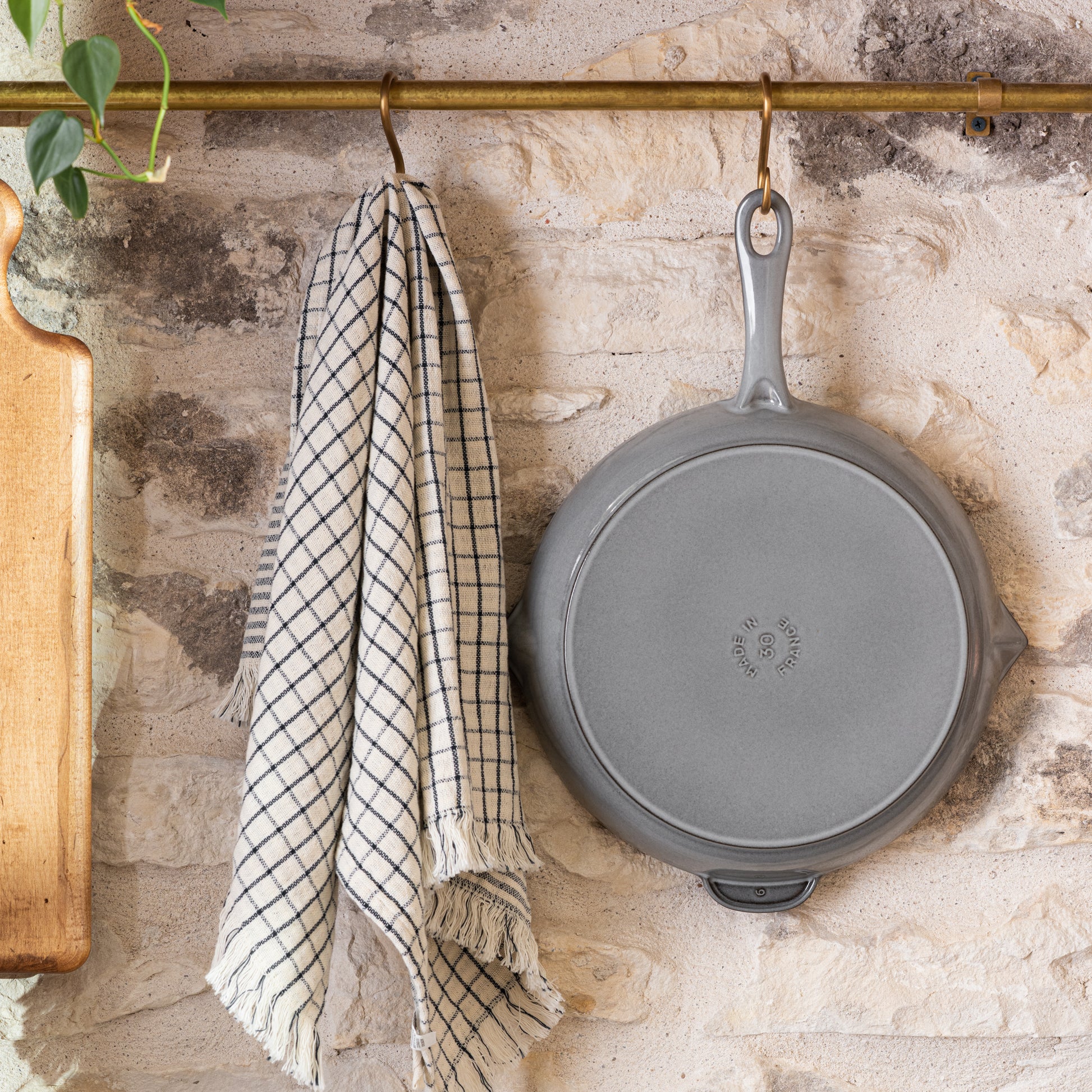Staub 12 inch cast iron fry pan in graphite grey
