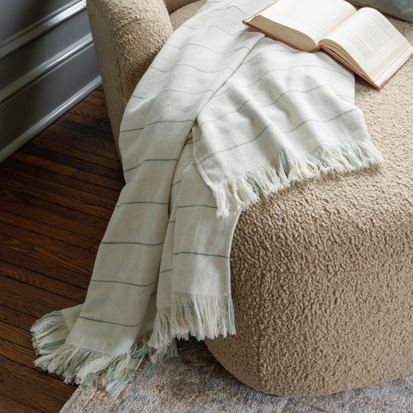 Ruby chaise lounge close up