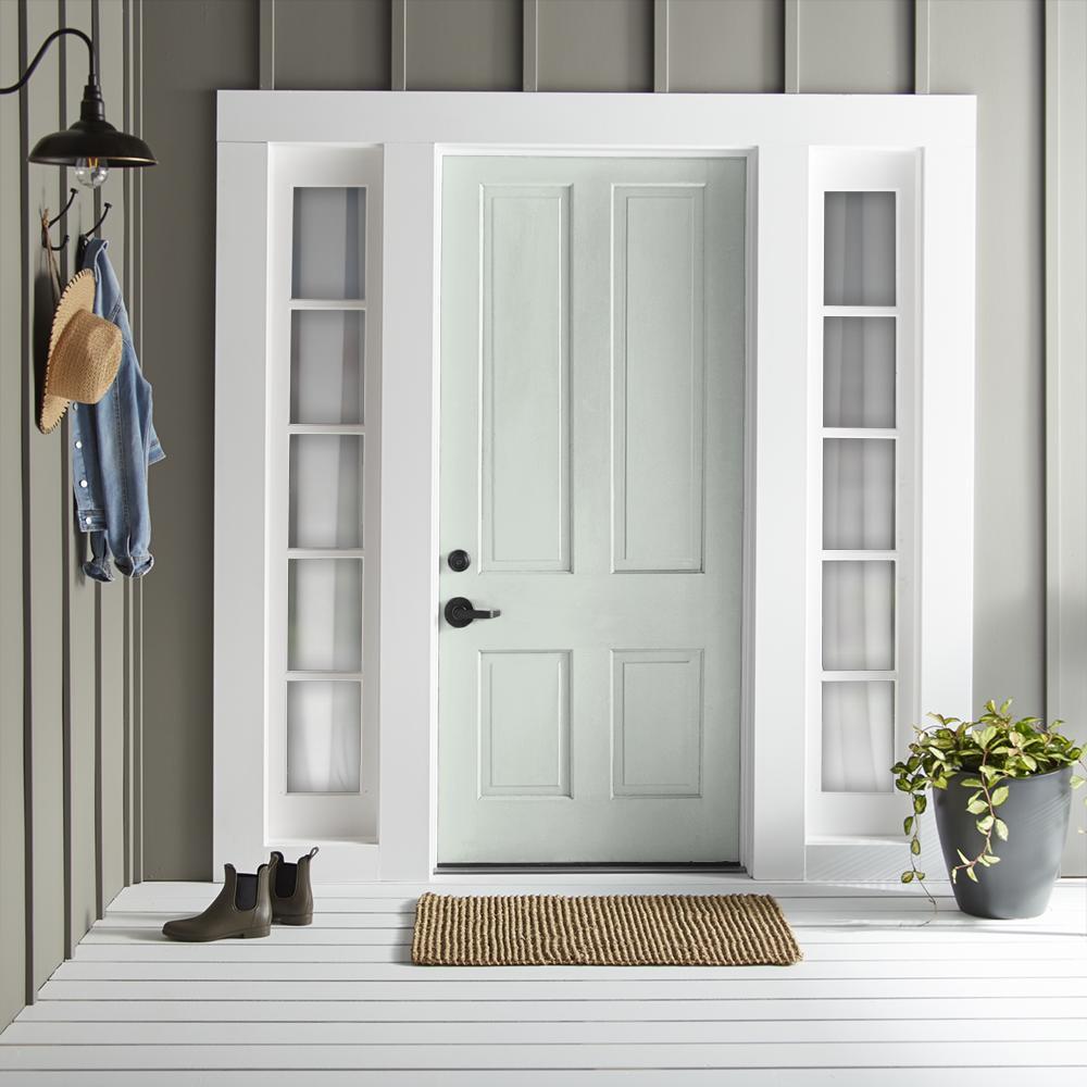 Almost white blended with gray tones exterior paint