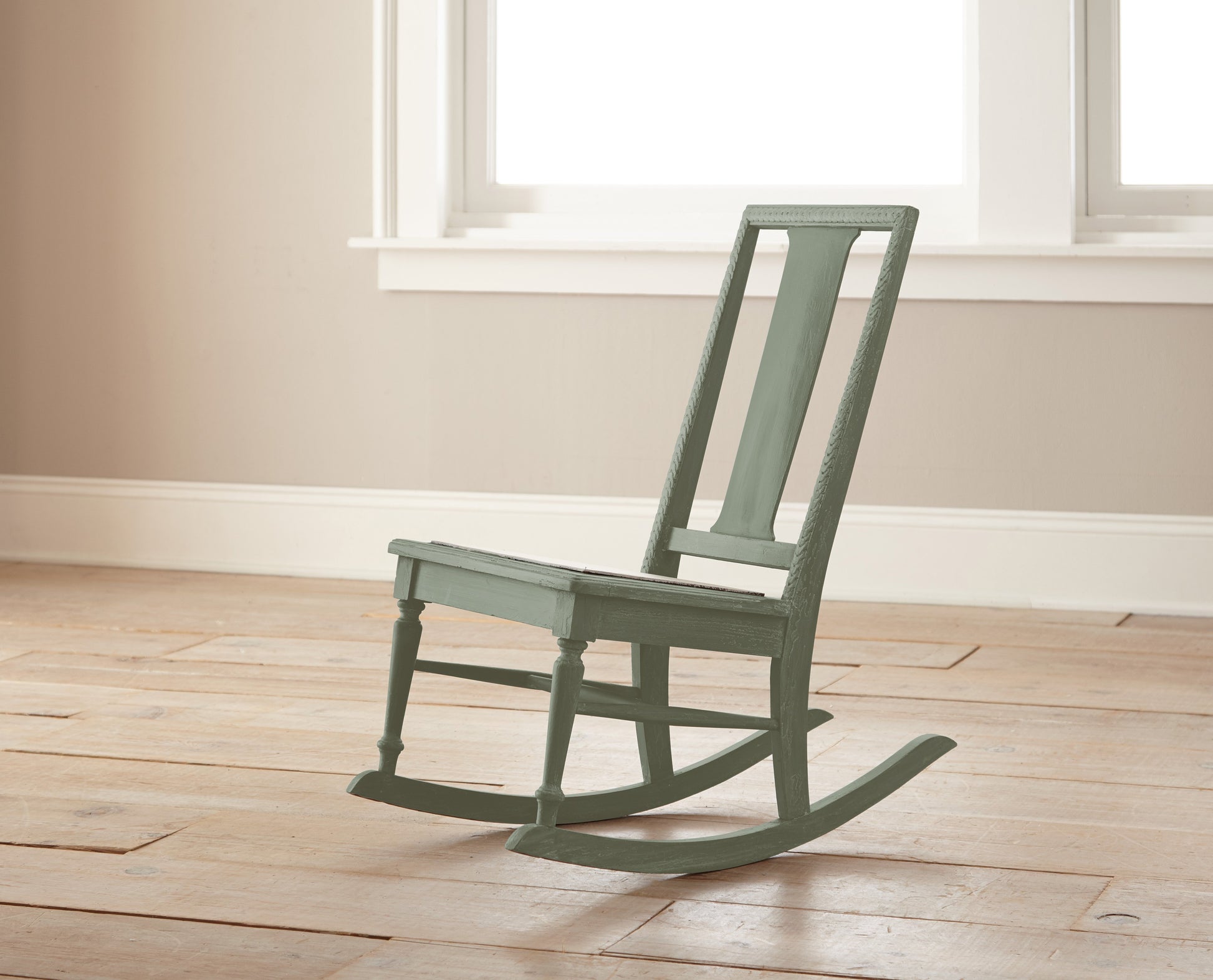 muted dark green chalk paint