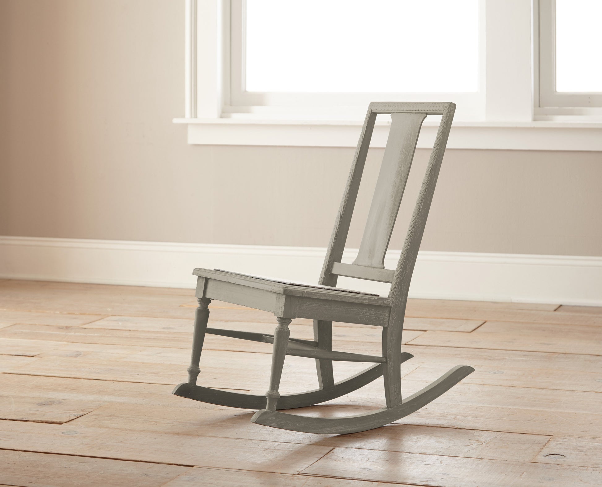 brownish taupe chalk paint