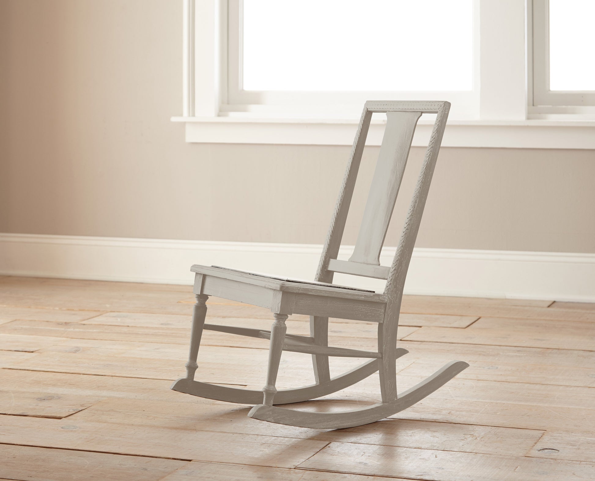 Mouse gray dusted lightly with beige chalk style paint