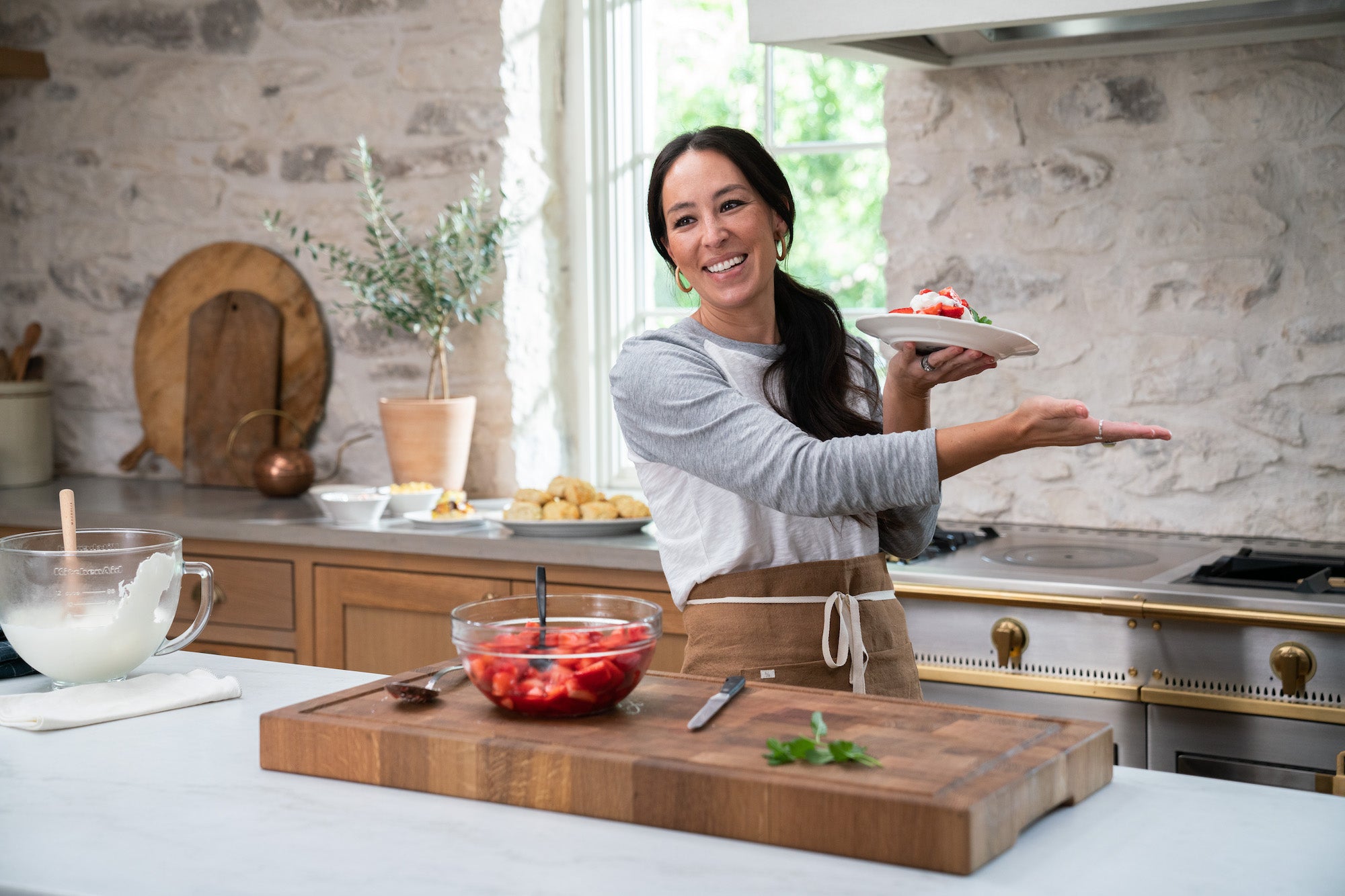 Magnolia Table with Joanna Gaines: Episode 6