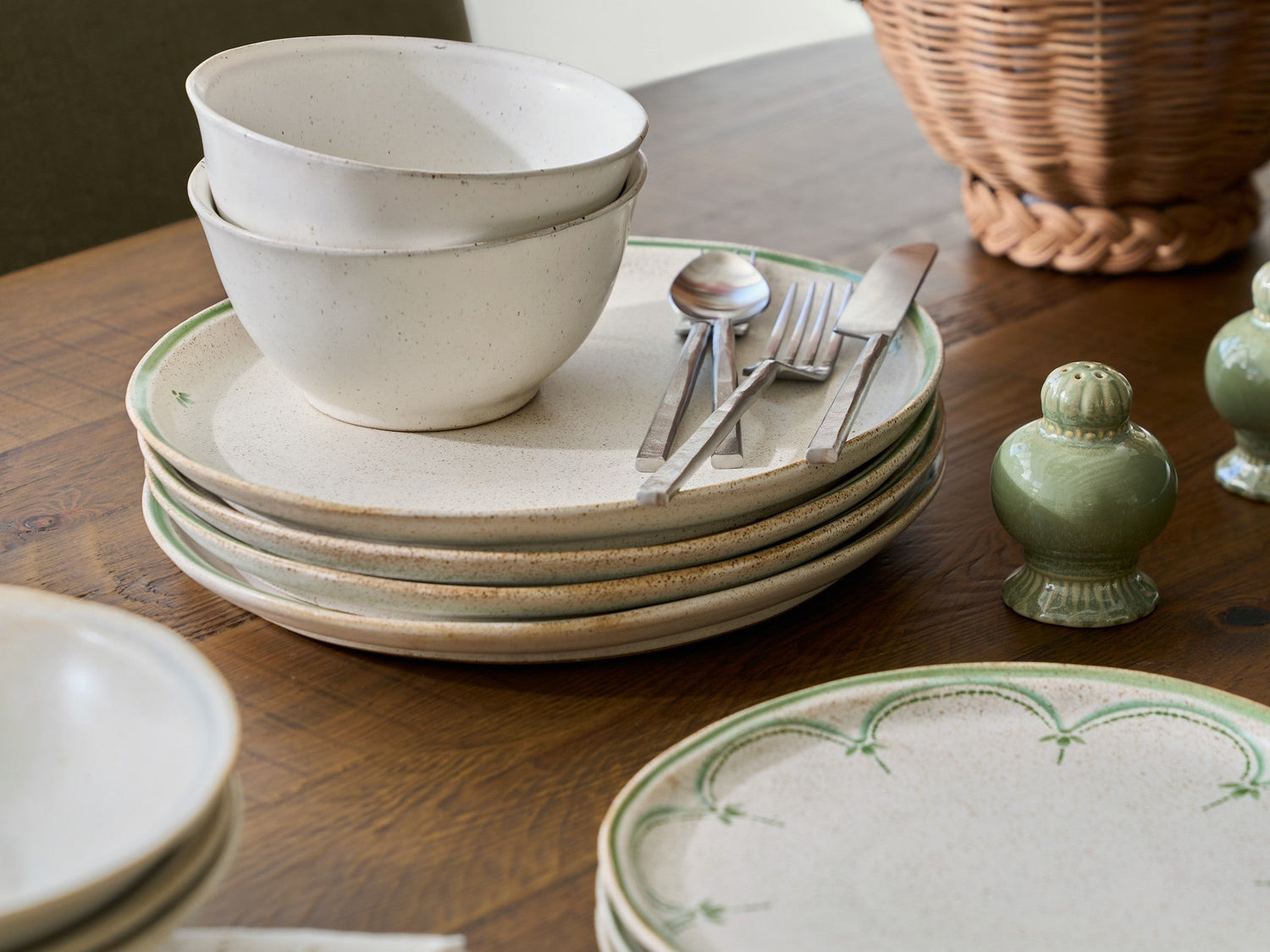 stacked dinnerware plates and cereal bowls