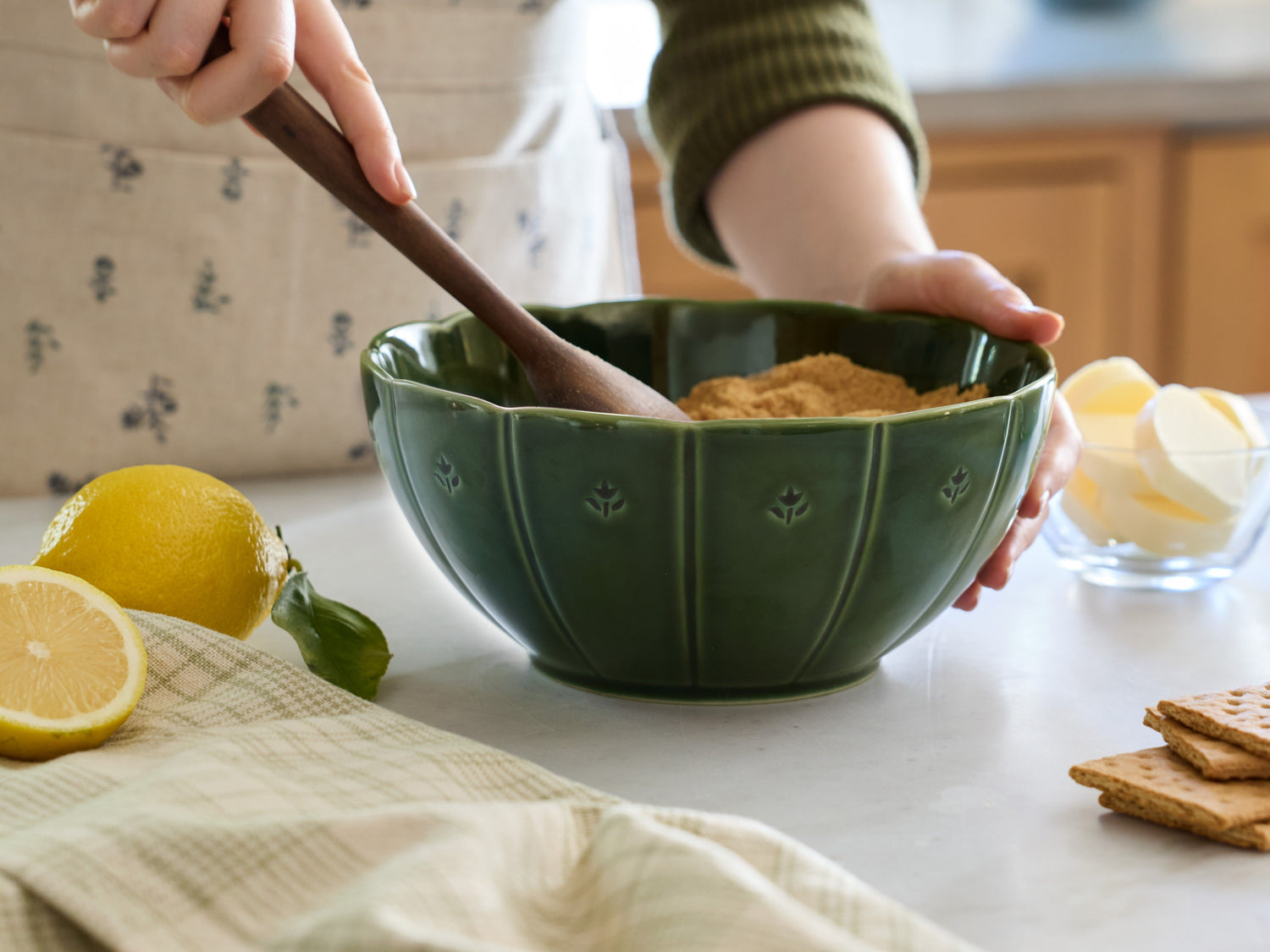 Summer Baking + Cake Stands