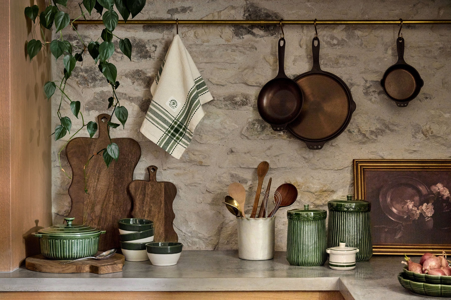 shop kitchen and tabletop