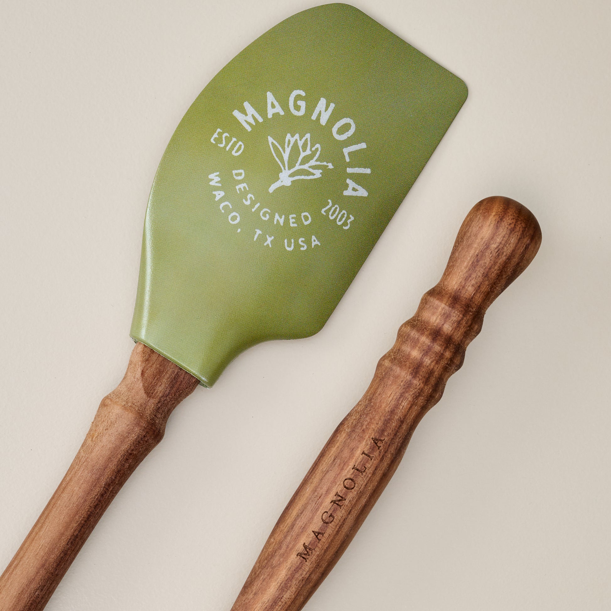 Magnolia Turned Handle Flower Spatula Bundle close up