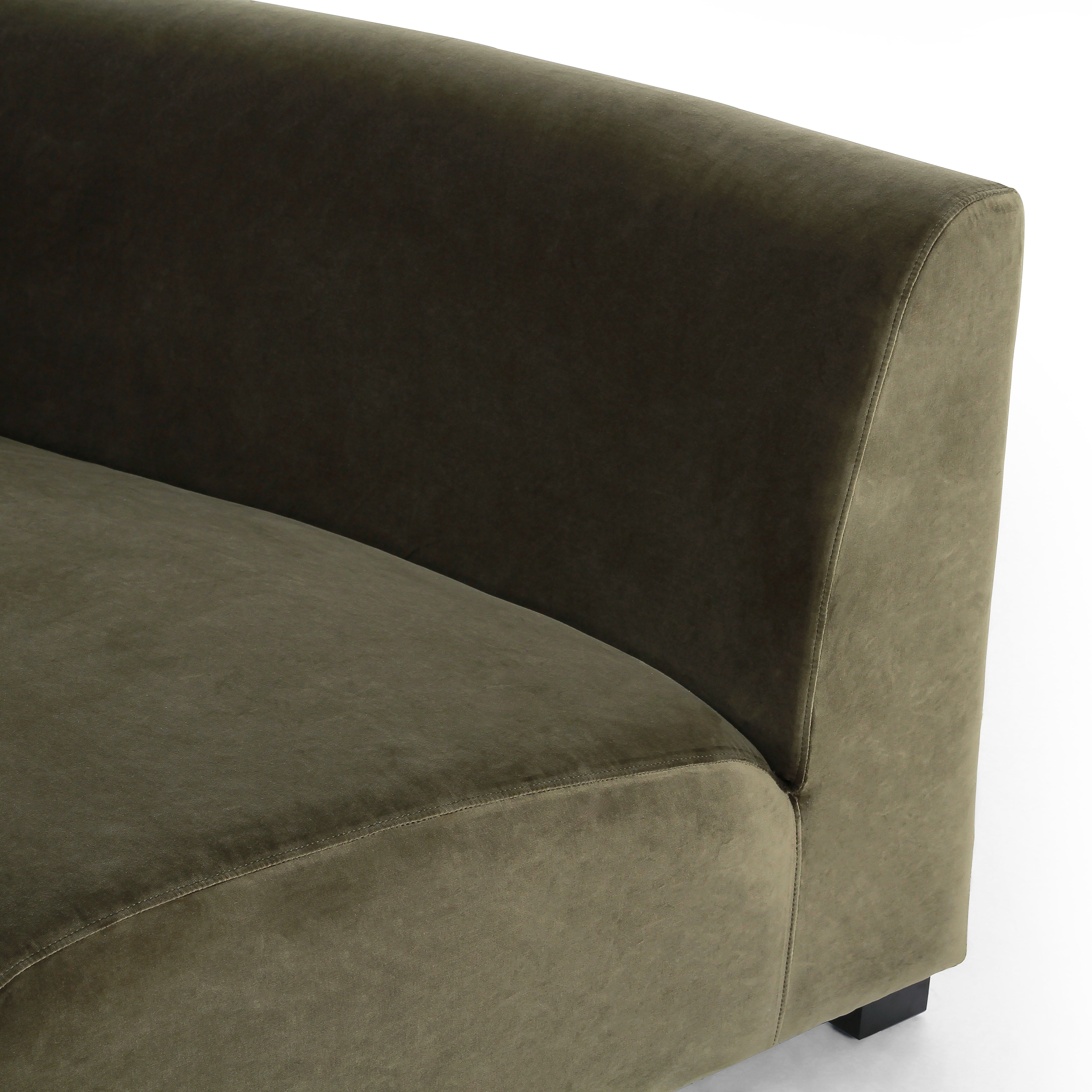 Magnolia Miles Sofa - Thumbnail 4