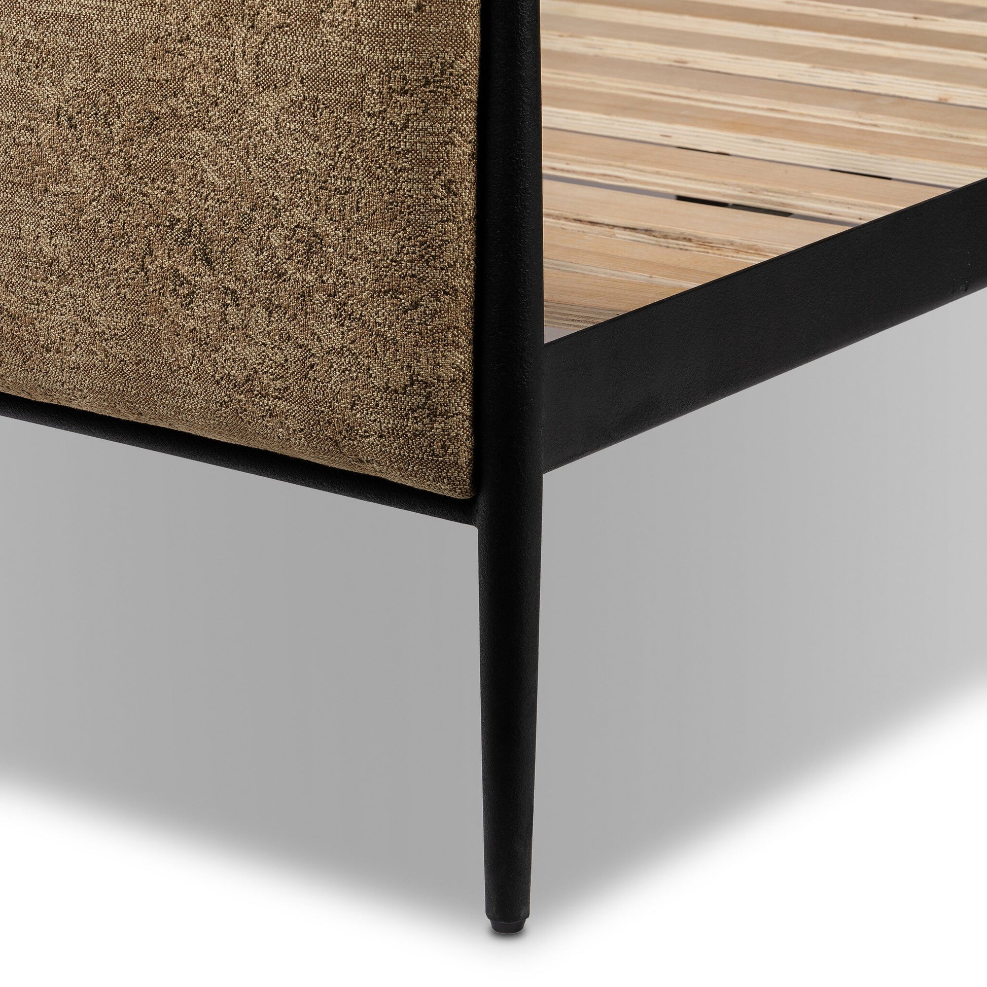 Fallingbrook Cafe close up leg view