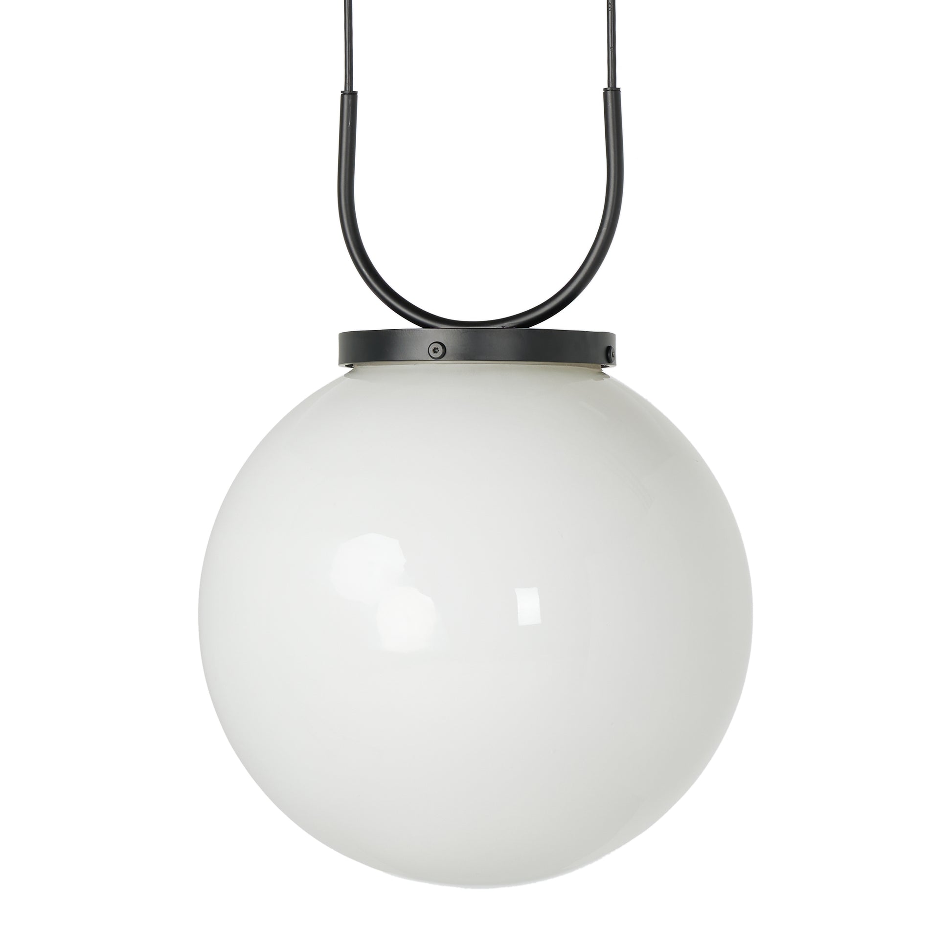 Tommie Pendant bulb and metal up close