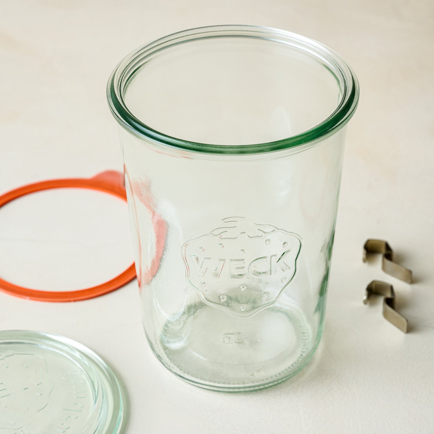 Weck 743 3/4 L Mold Jar with top off