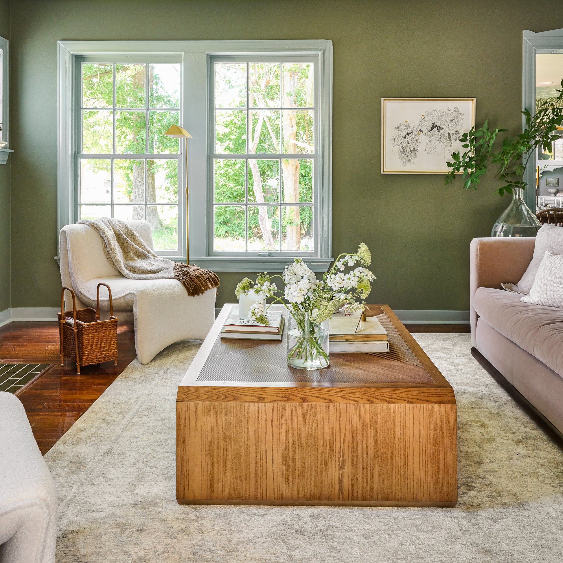 Carlisle Slate Ivory Rug in a living room