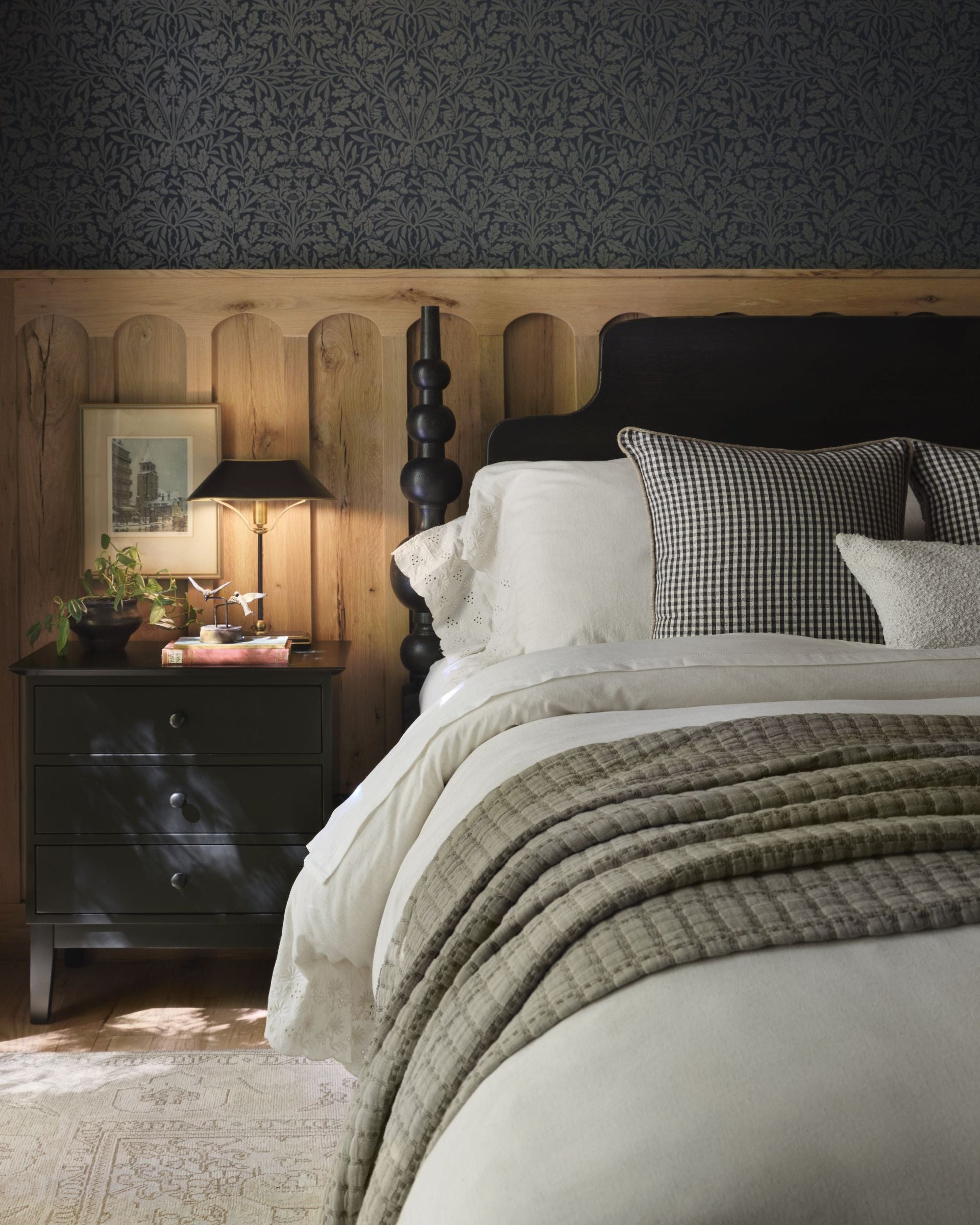 Athena Four-Poster Bed - Thumbnail 3