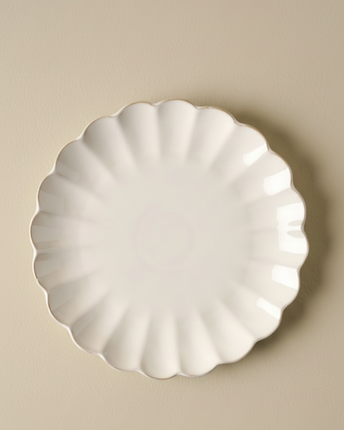 Cream Scalloped Plate - Dinner