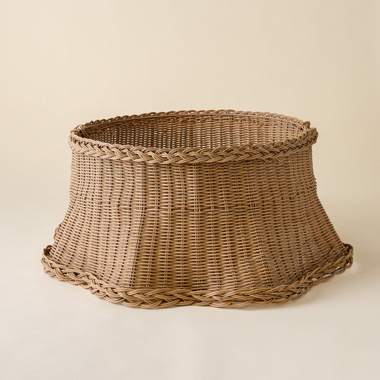 Rattan Scalloped Tree Collar