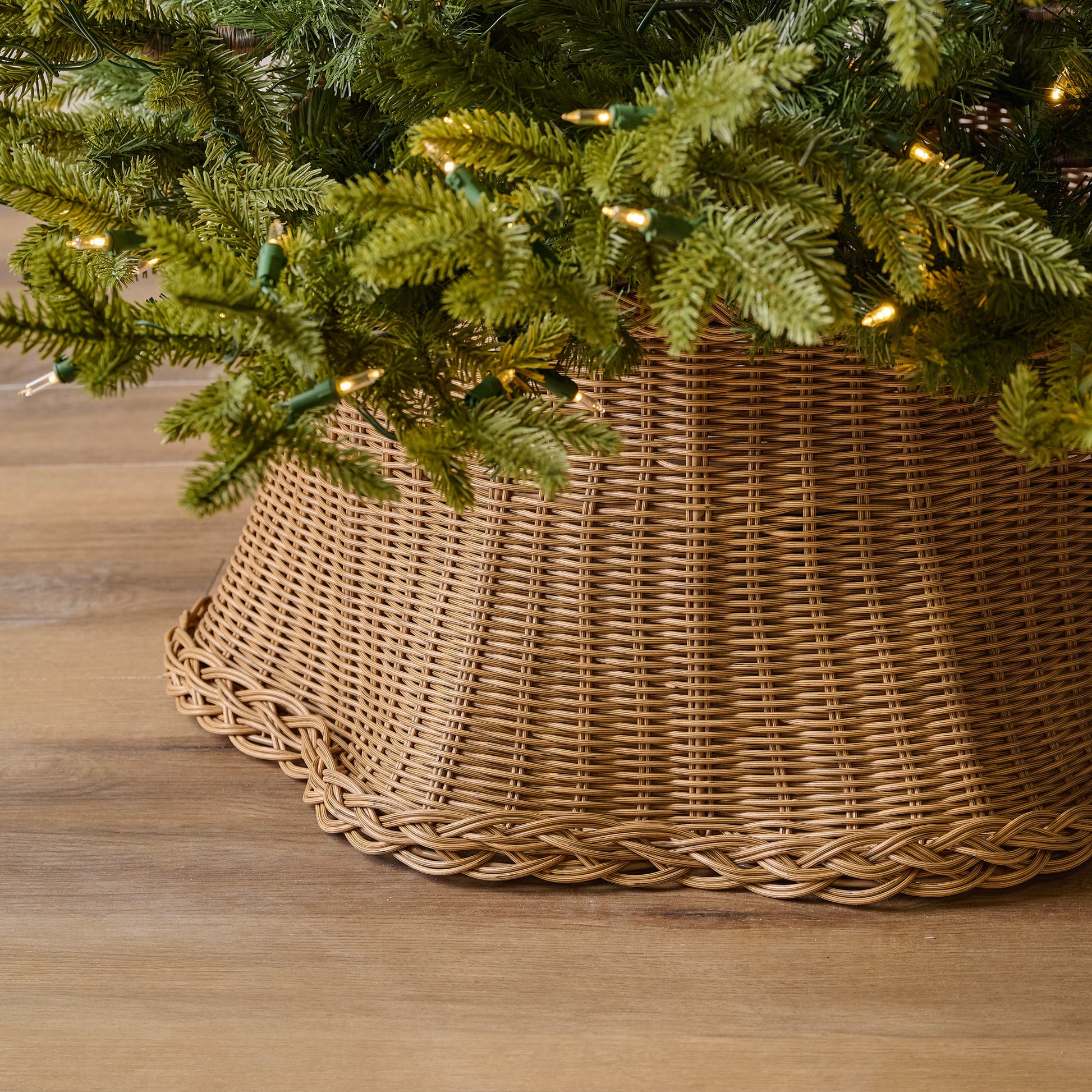 Rattan Scalloped Tree Collar shown up close under tree