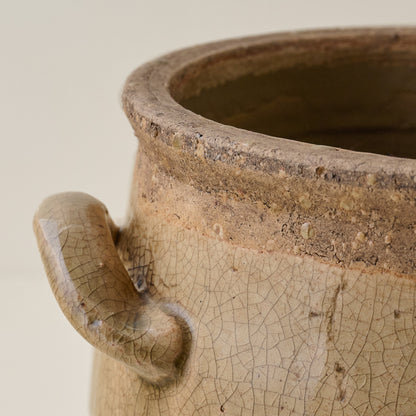 Hanson Crackle Handled Vase up close