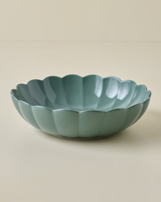 Seagrass Scalloped Serving Bowl
