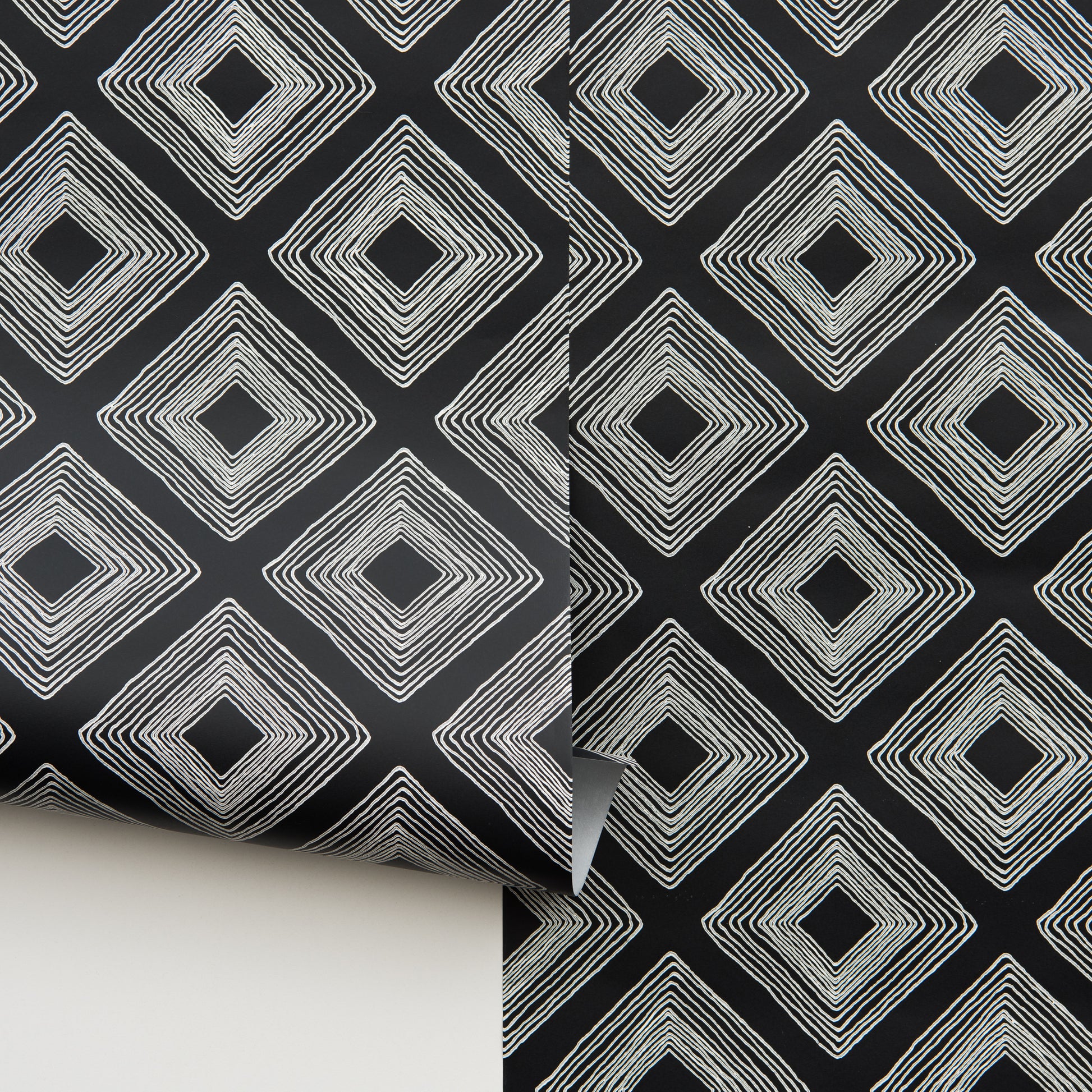 Diamond Sketch Wallpaper white on black