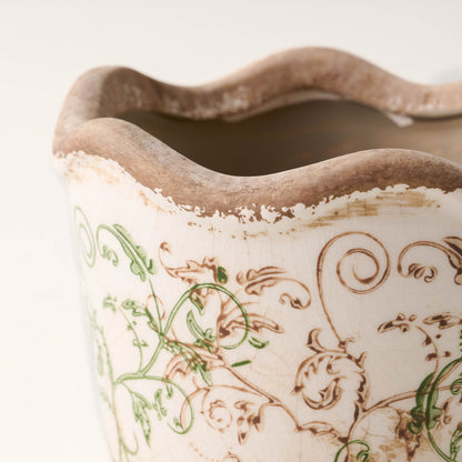 Green Scalloped Distressed Planter close up