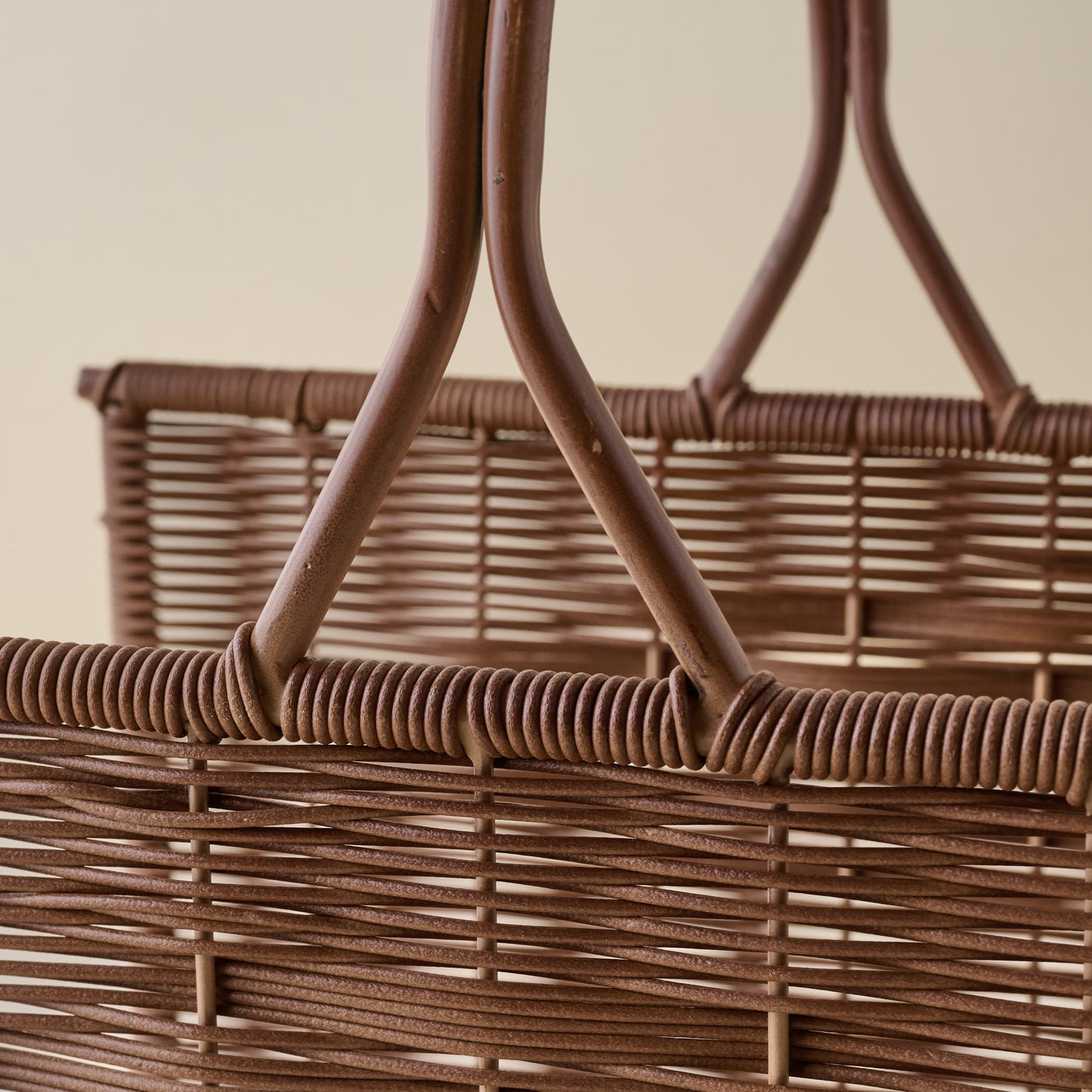 Woven Log Holder detail