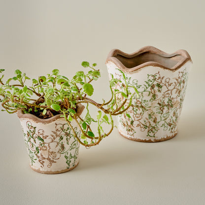 Green Scalloped Distressed Planters