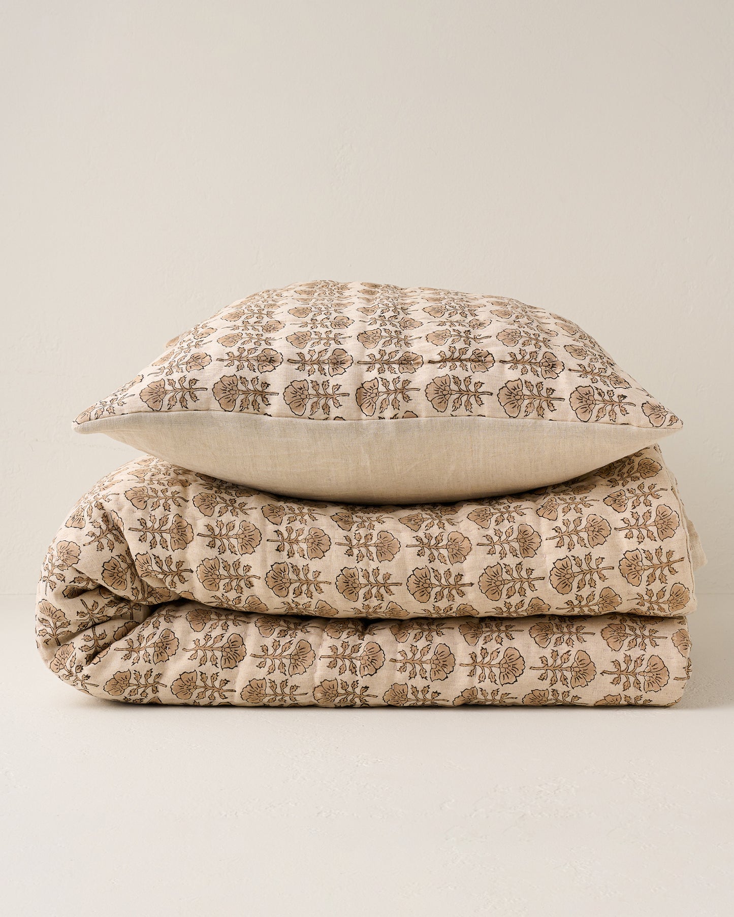 Flora Block Print Quilt - Natural