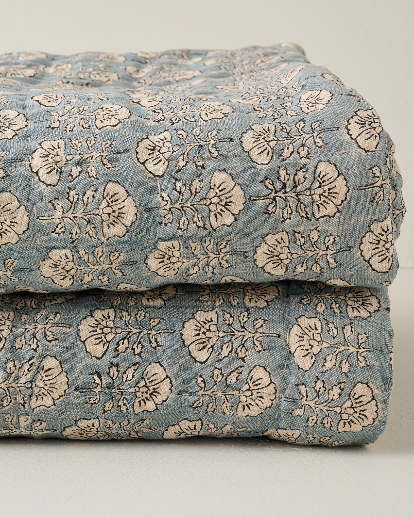 King Flora Block Print Quilt - Silver Blue