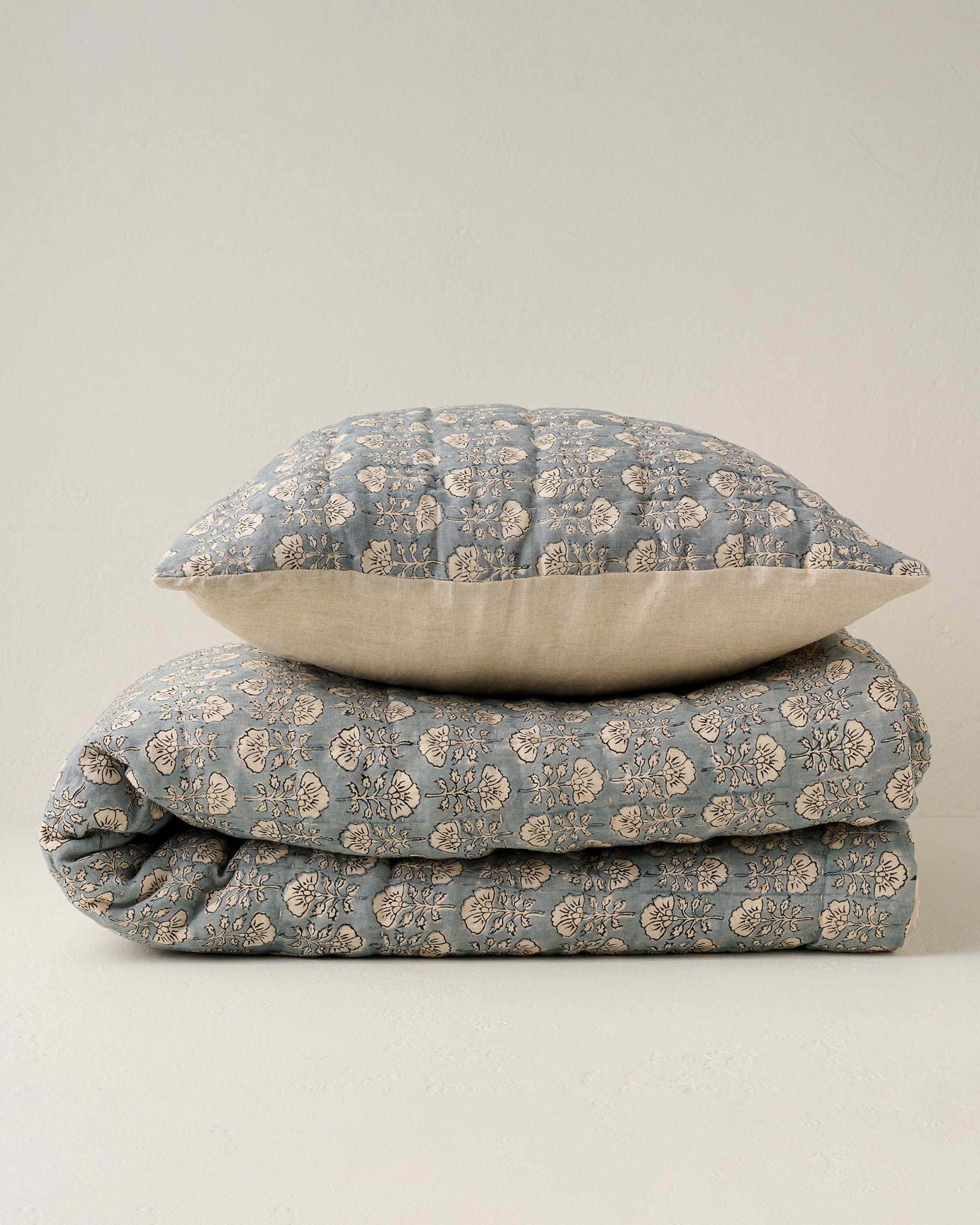 Flora Block Print Quilt - Silver Blue
