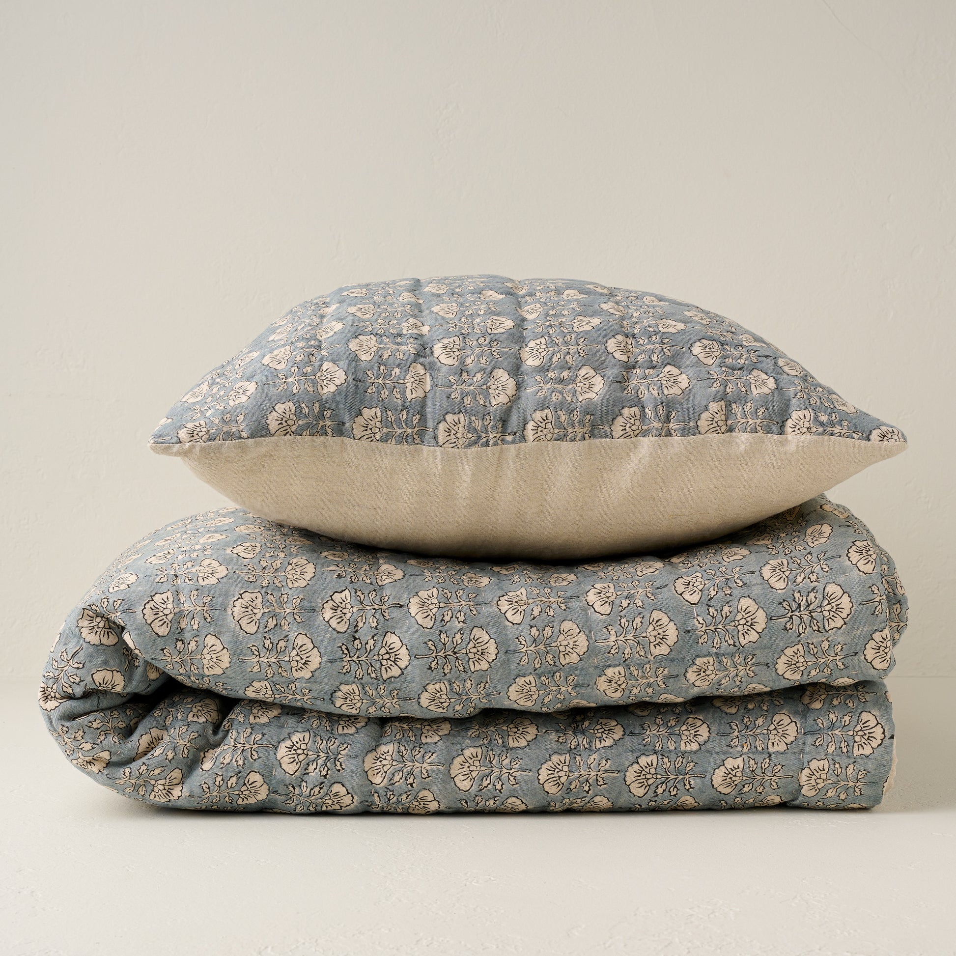 Stacked Flora Block Silver Blue Print Quilt and Pillow Sham