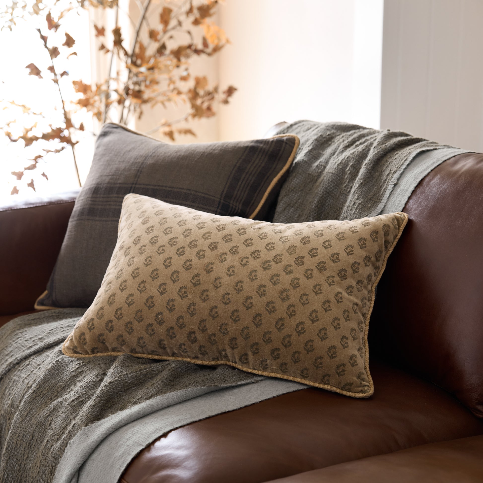 Vintage Plaid Pillow and Throw Bundle