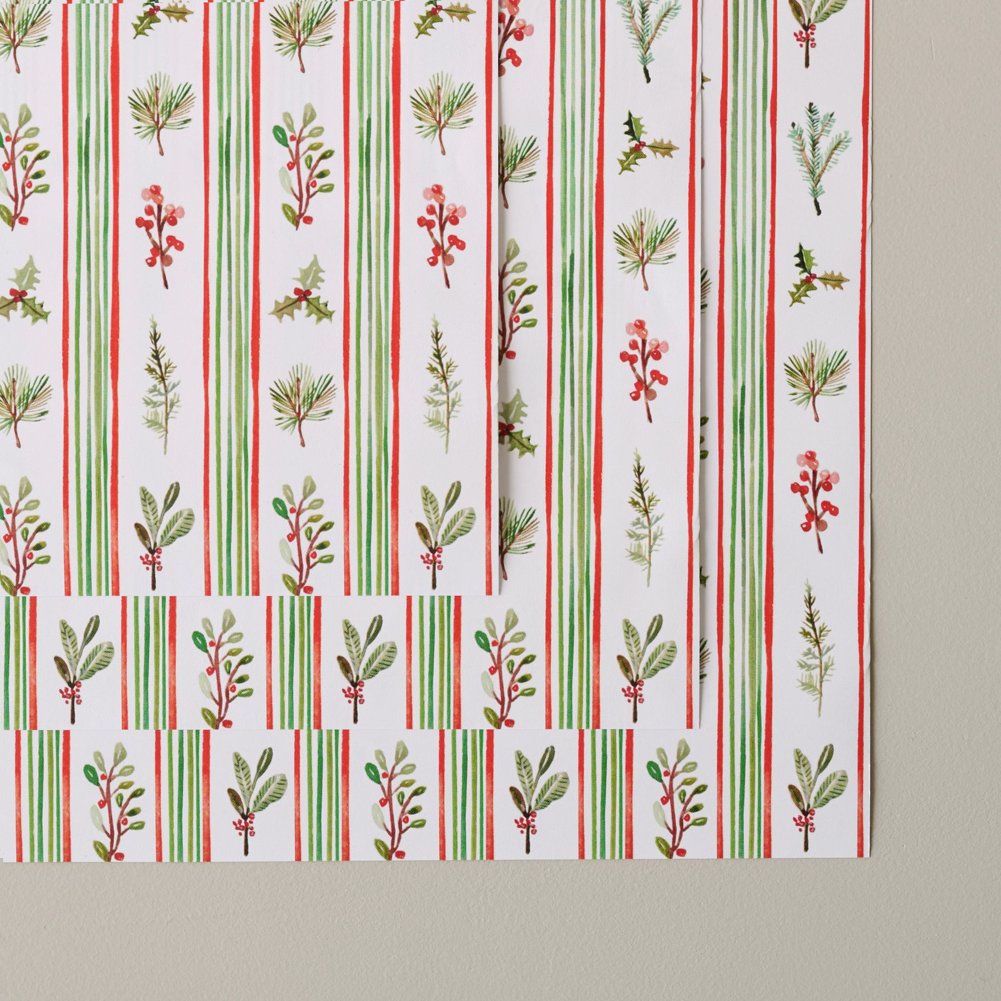 Holiday Garland Gift Wrap Sheets