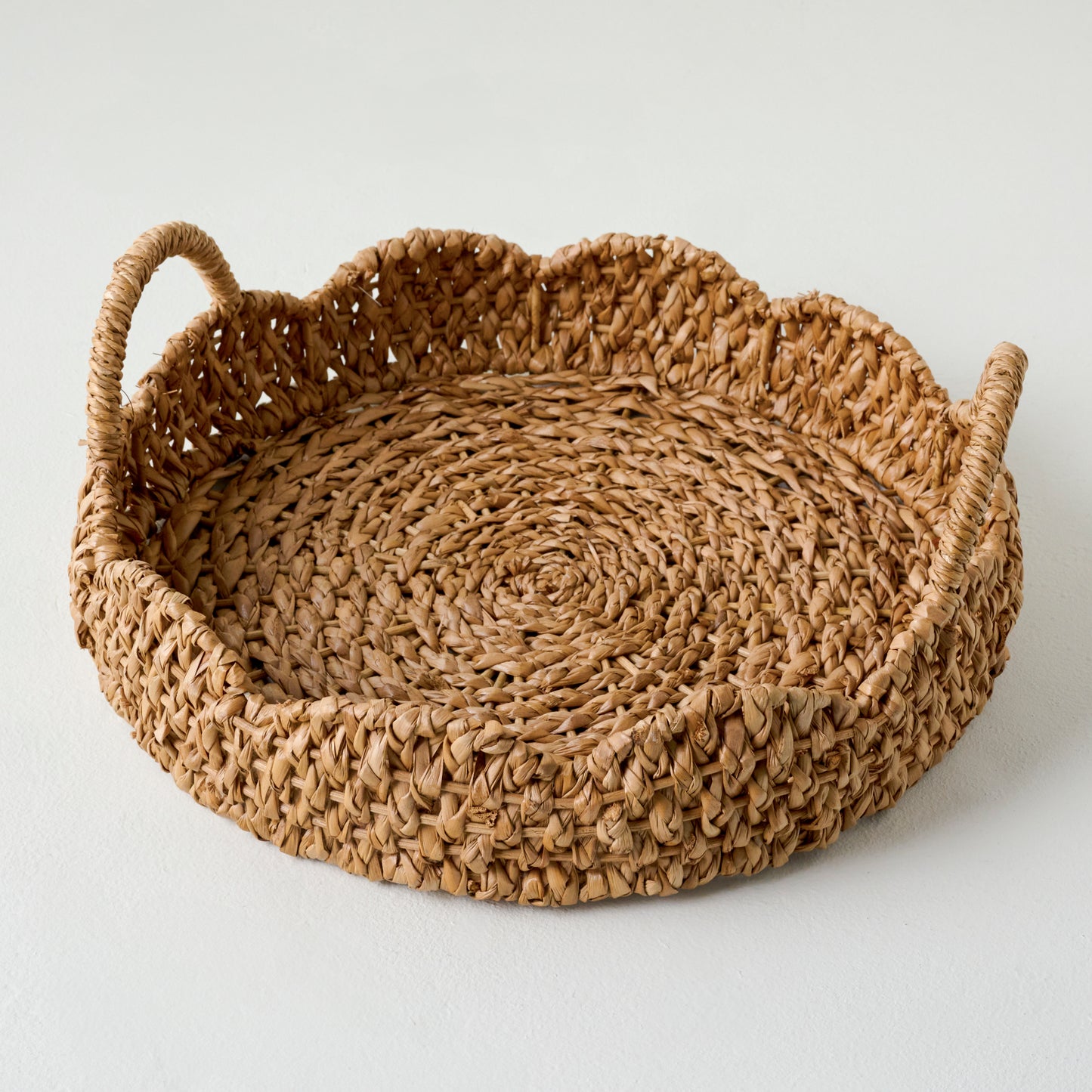 Solene Woven Scalloped Tray