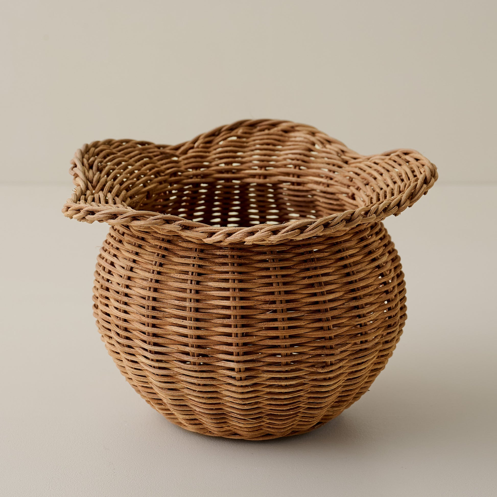 Perry Scalloped Rim Woven Vase