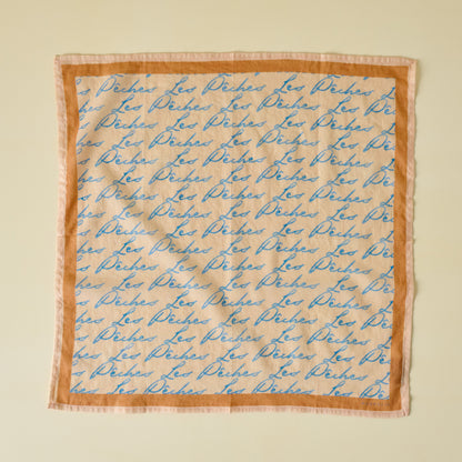 Les Peaches Bandana untied