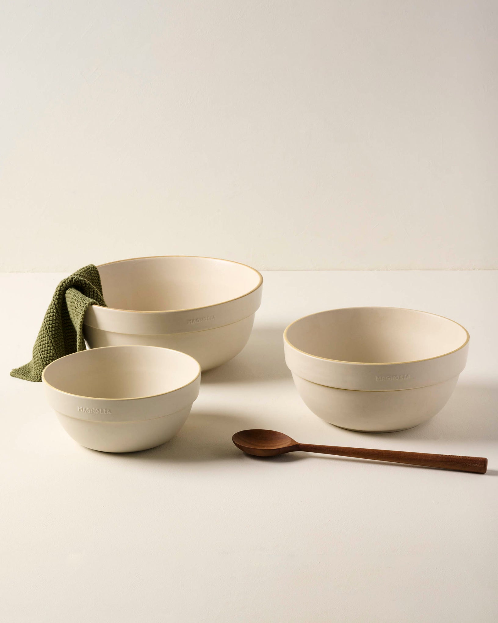 Set of Vintage-Inspired Mixing Bowls