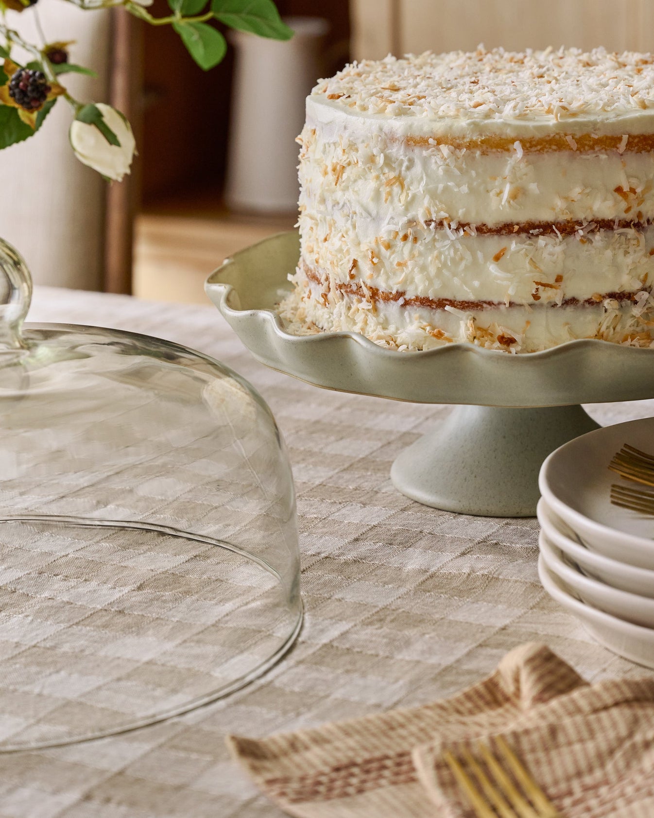 Lume Cake Stand in Grey