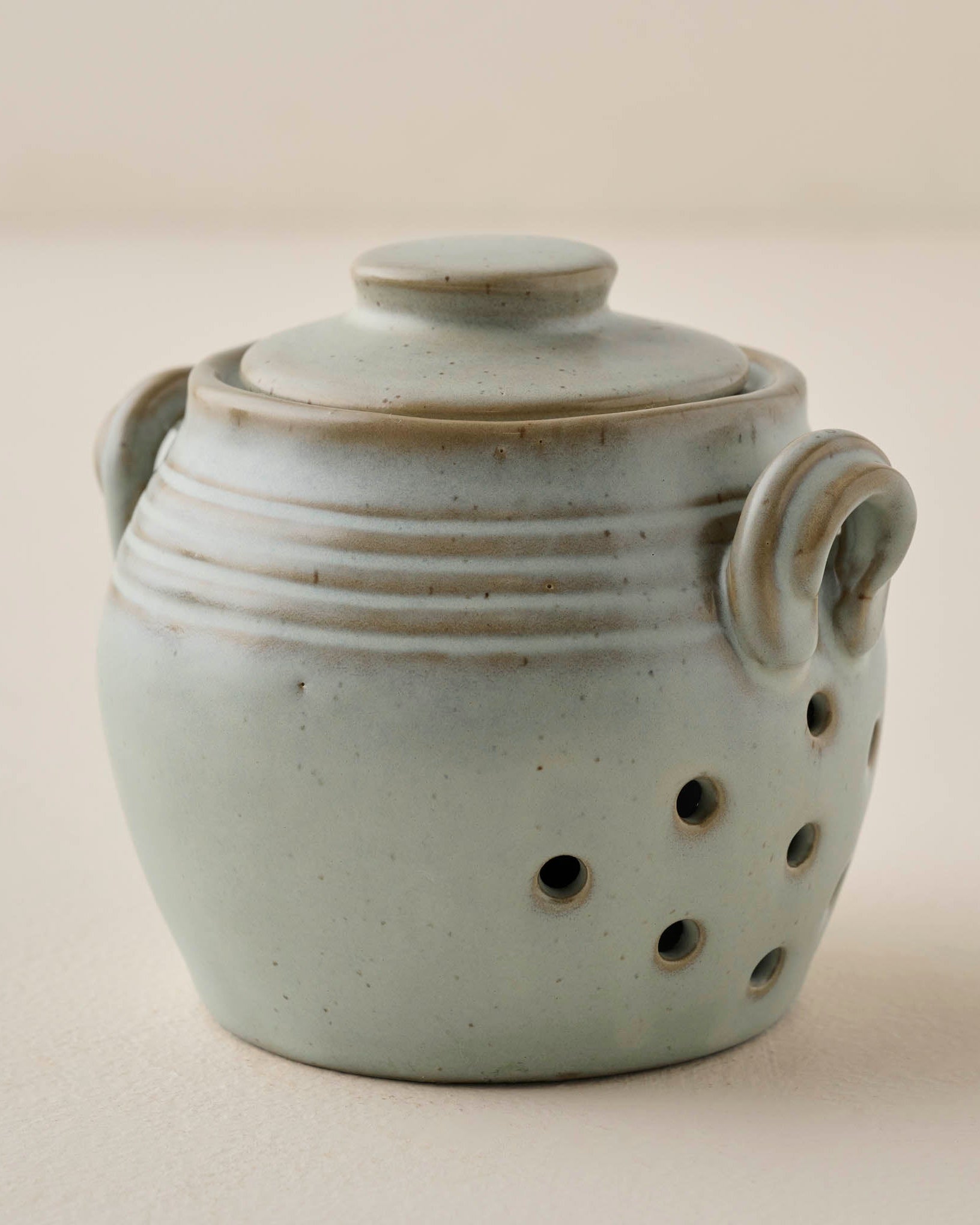 French Grey Garlic Keeper