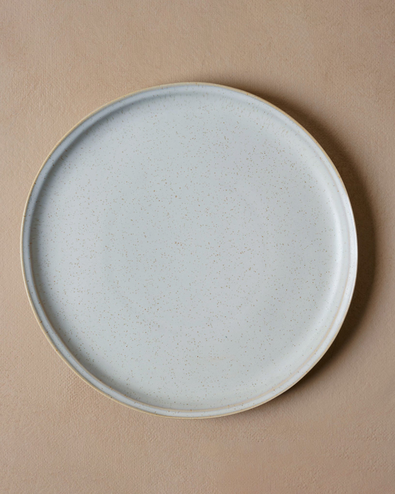 French Grey Plate – Magnolia