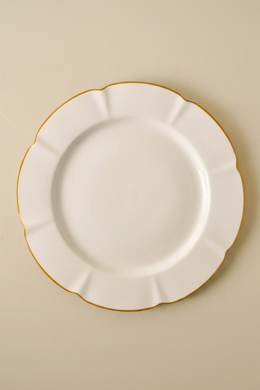 Luna Scalloped Plate