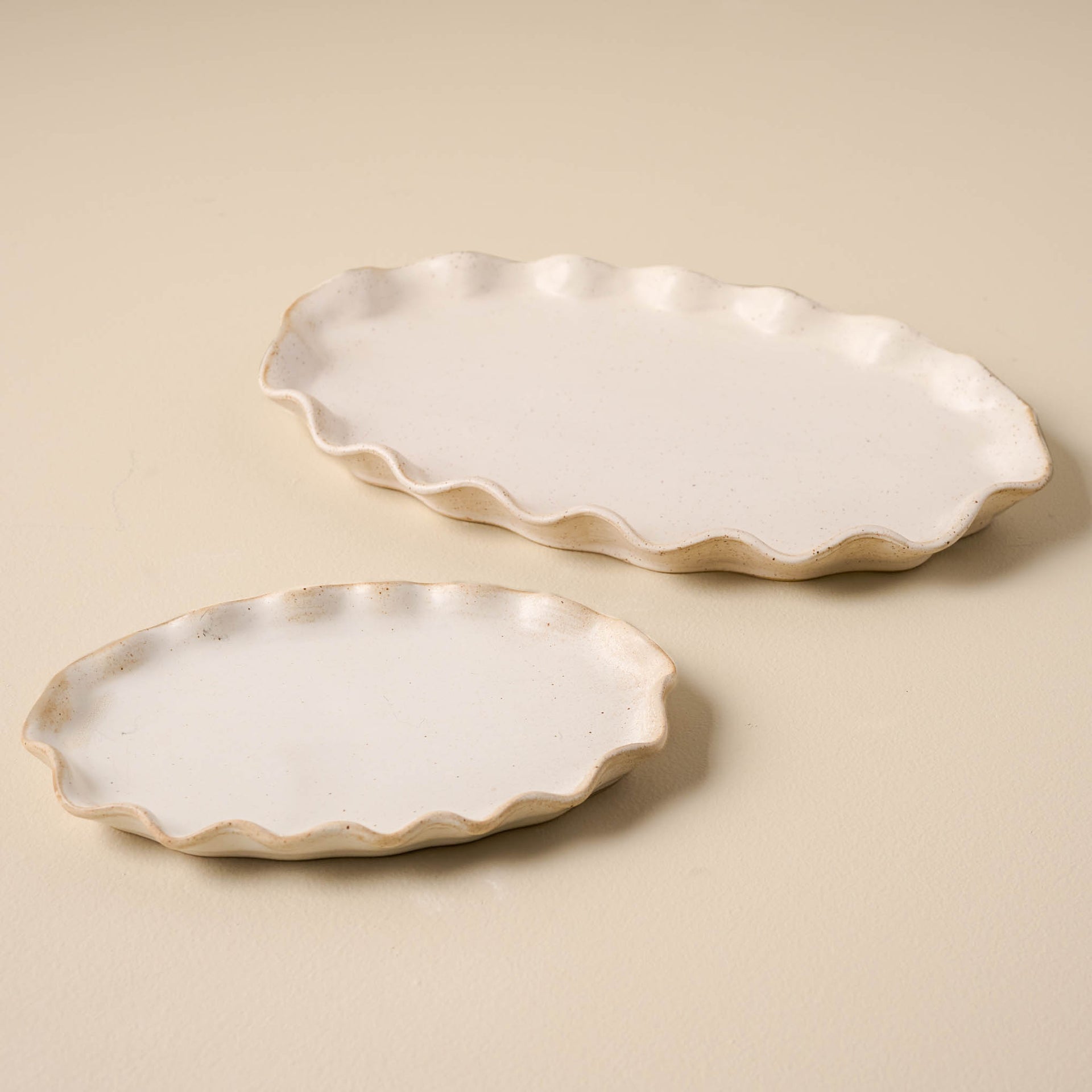 Ceramic Ruffled Tray - Large