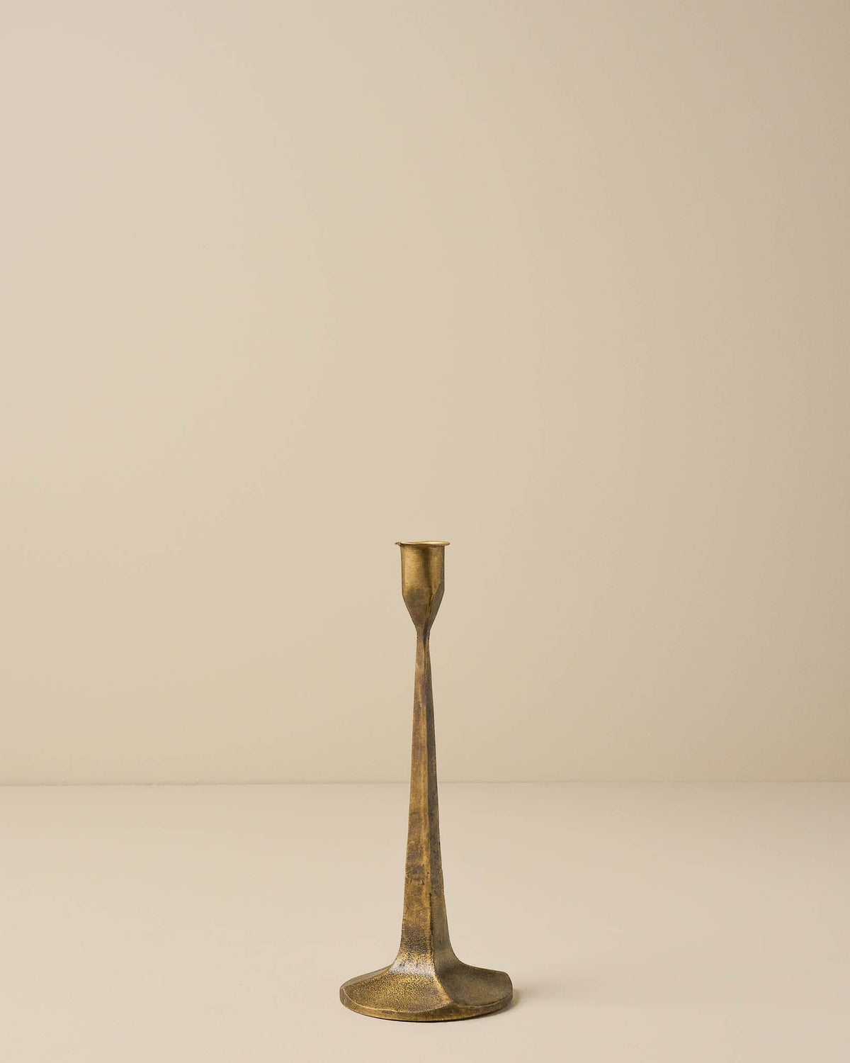 Antique Brass Gatecrest medium