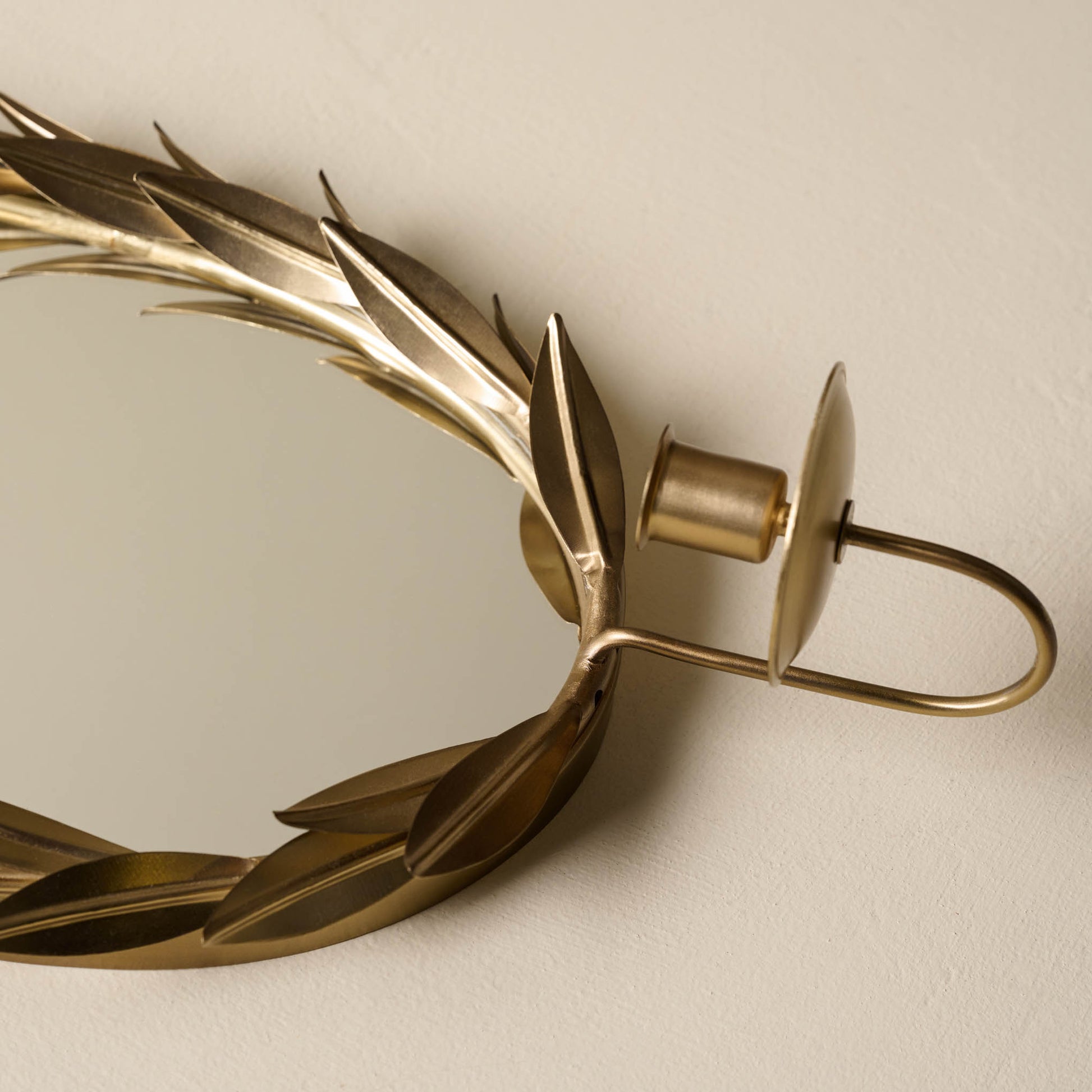 Gilded Wreath Mirrored Wall Sconce close up