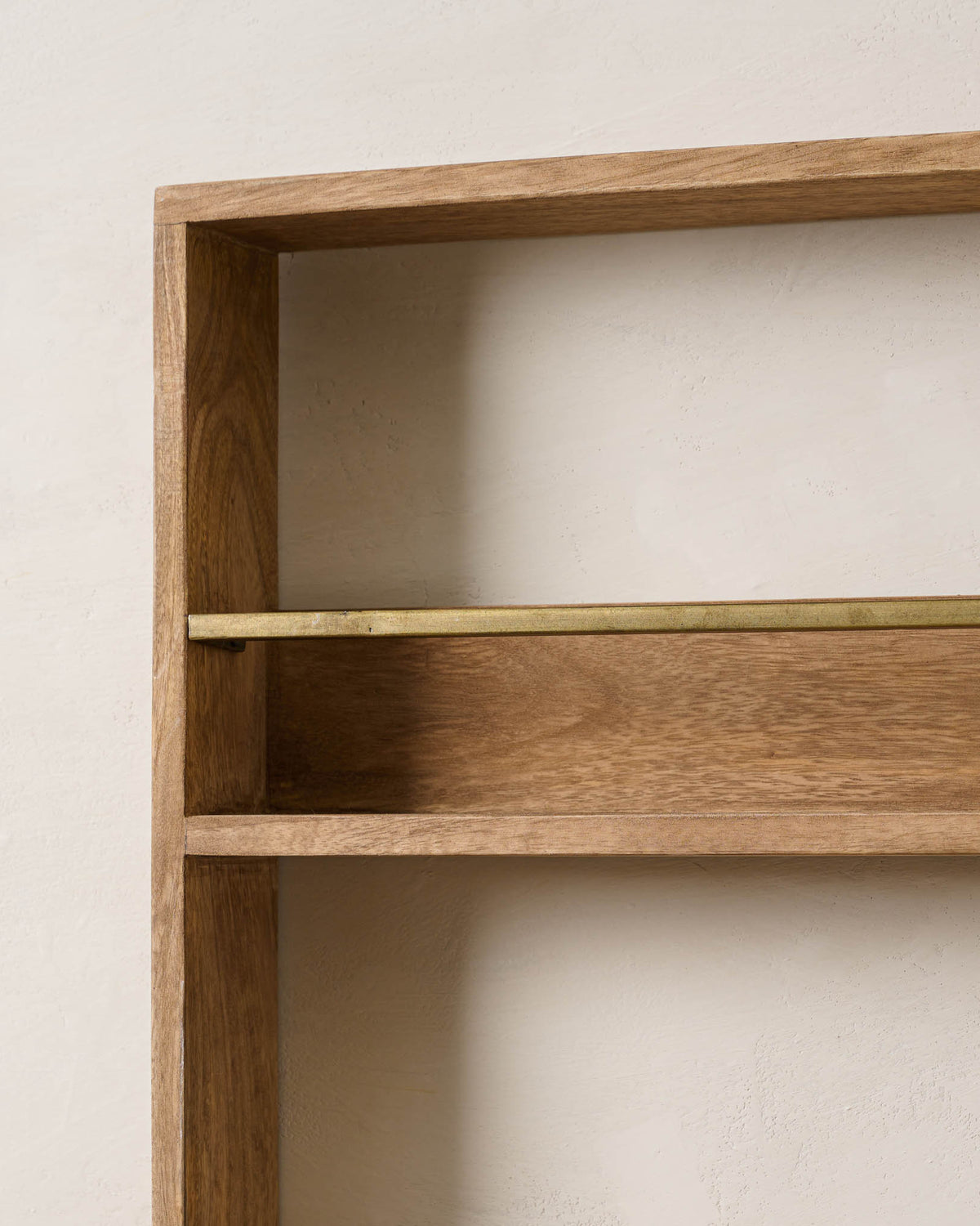 Hannon Wood and Brass Display Shelf – Magnolia