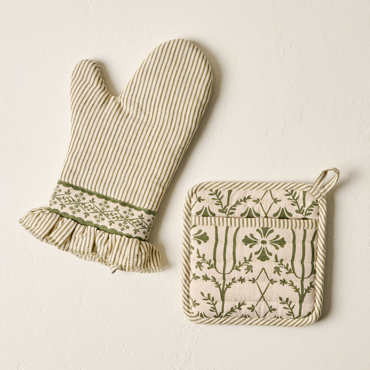Magnolia Olive Pin Stripe Oven Mitt + Pot Holder Set