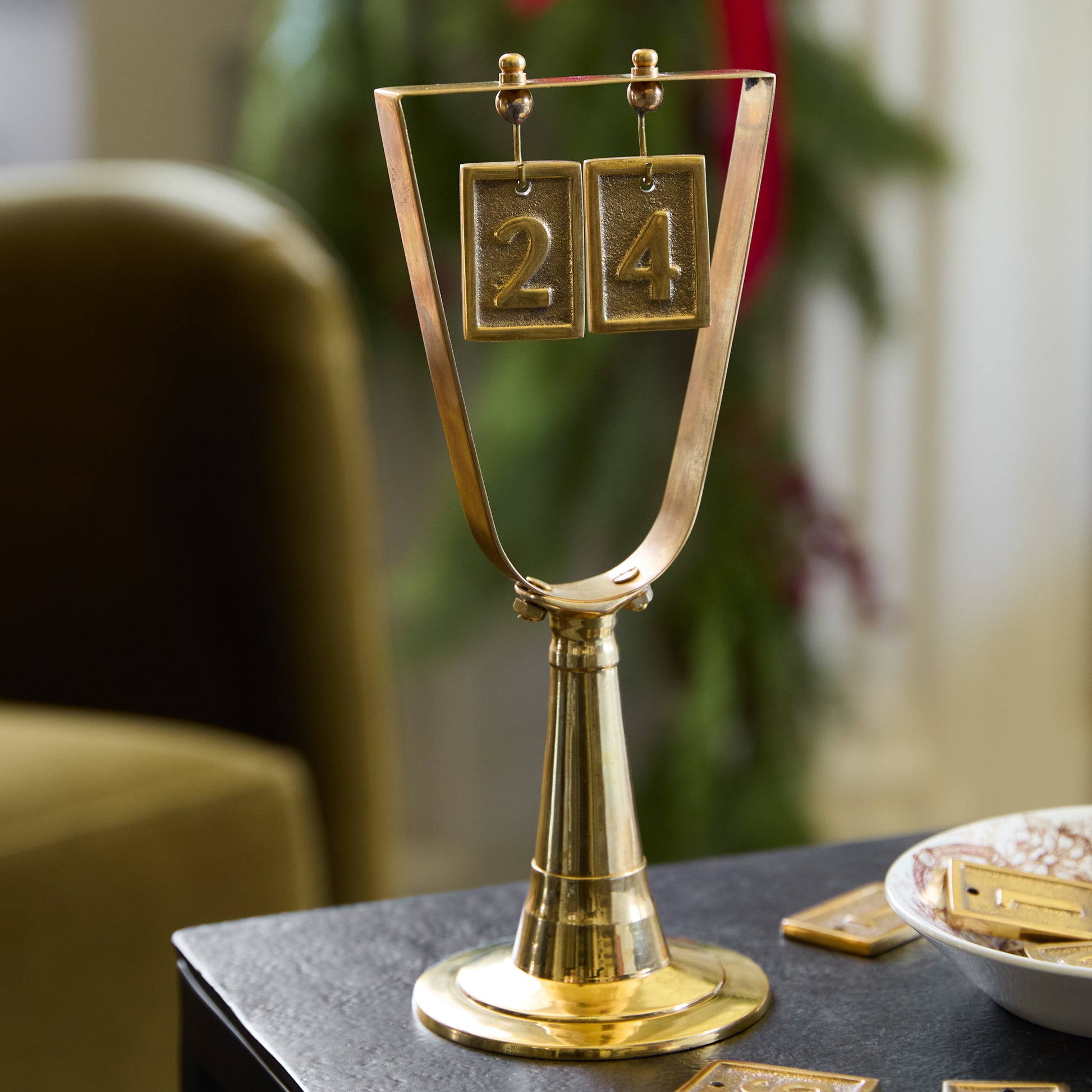 Solid Brass Countdown to Christmas in a room