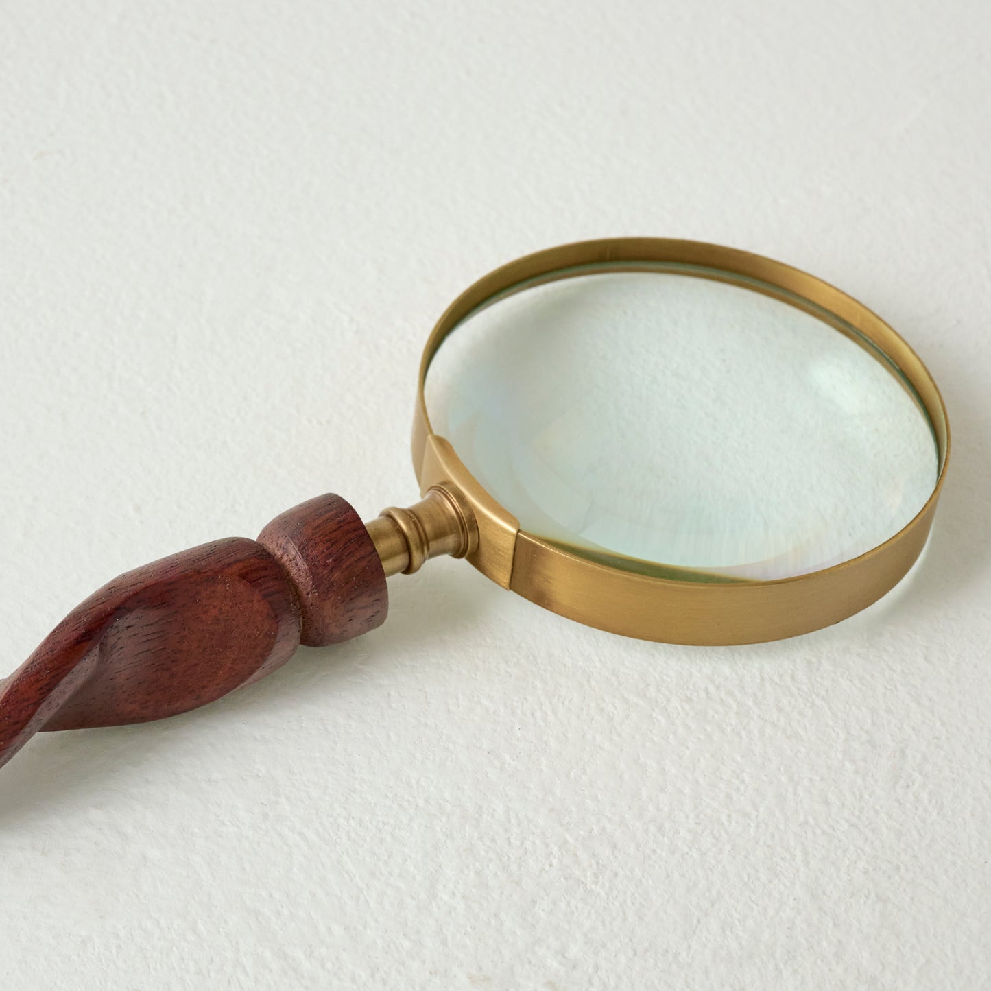 Barley Twist Handle Magnifying Glass up close