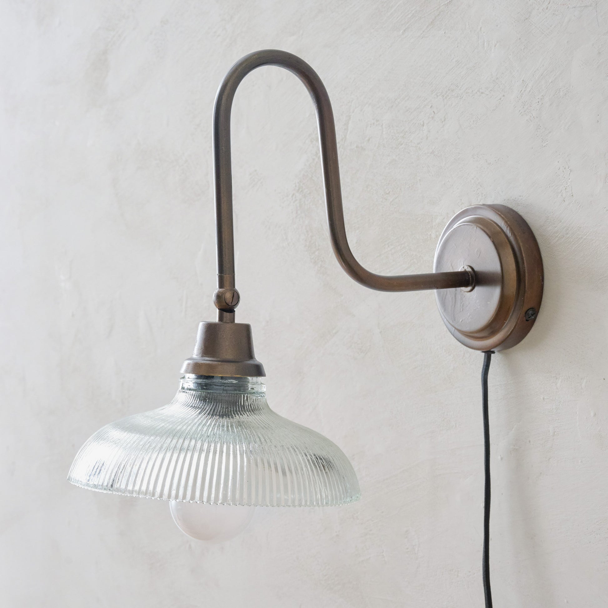 Clear Glass Winston Wall Lamp