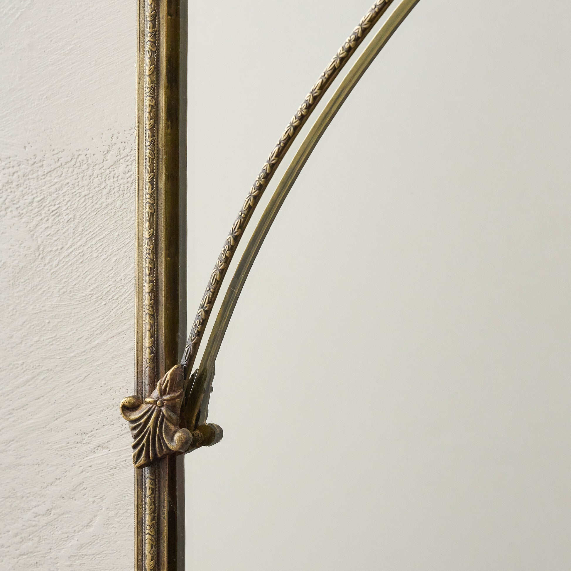 Vienna Metal Framed Mirror frame details up close