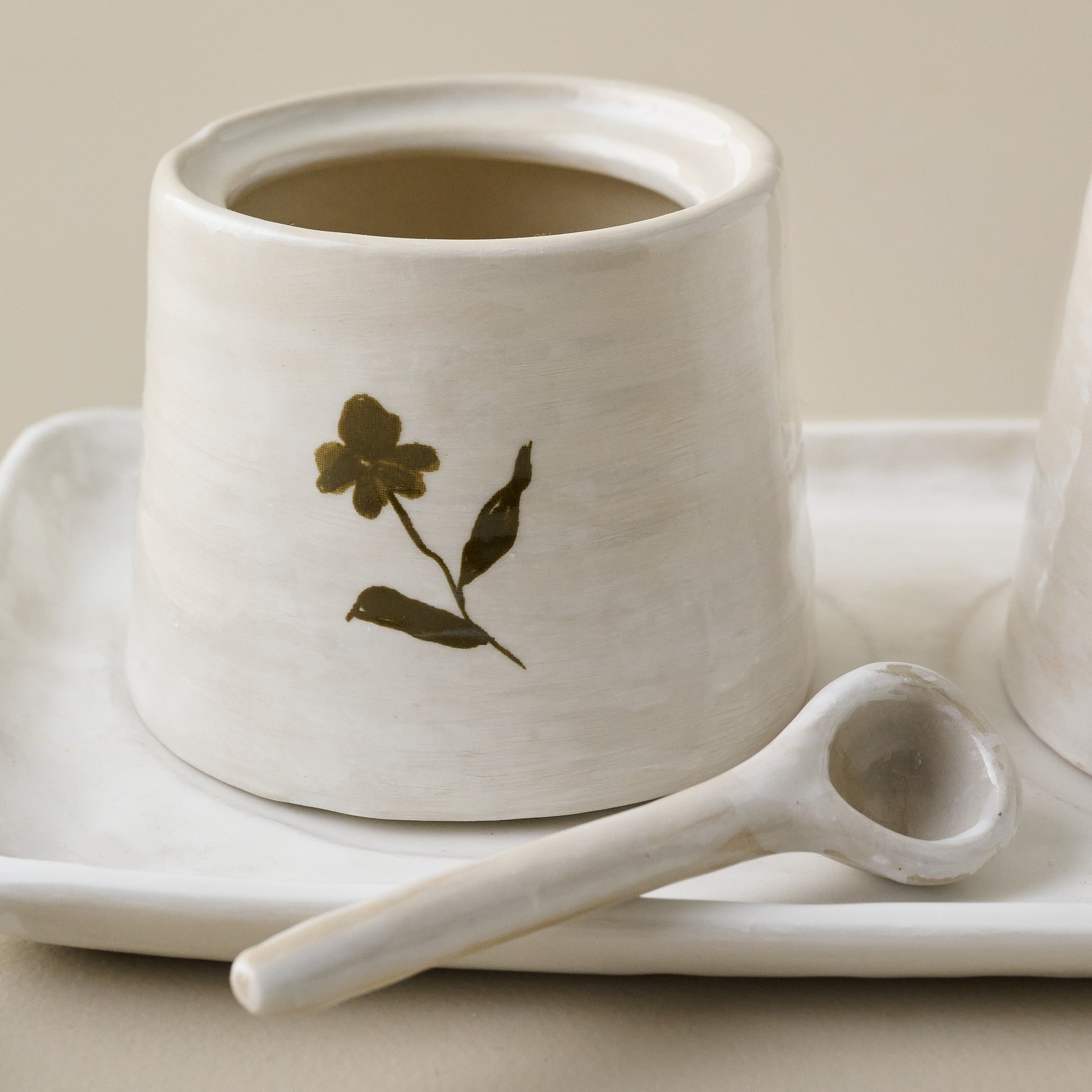 Eliana Floral Ceramic Salt + Pepper Set up close